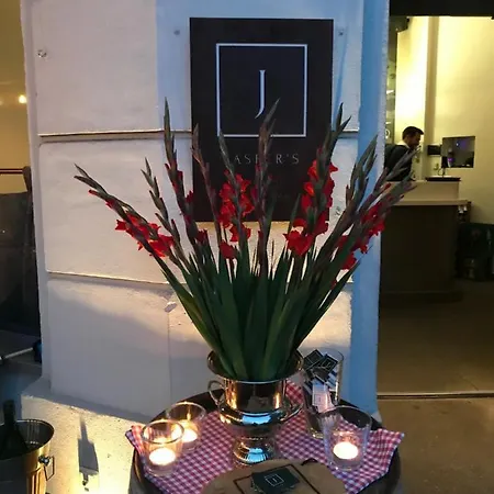 Hotel Jaspers Boutique 2*