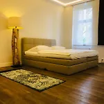 Jaspers Boutique Rooms Hotell 2*